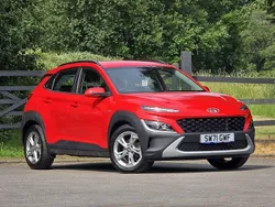 Red Used 2022 Hyundai Kona SE SUV | £13,475 (Fair price)