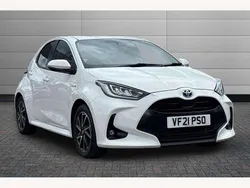 White Used 2021 Toyota Yaris Hybrid Design Hatchback | £15,995 (Fair price)