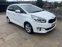 White Used 2014 Kia Carens MPV | £3,995 (Fair price)