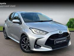 Silver Used 2022 Toyota Yaris Hybrid Design Hatchback | £16,965 (Fair price)