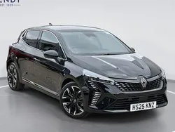 Diamond black New 2025 Renault Clio V Techno Hatchback | £20,999 (Expensive)