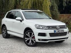 White Used 2013 VW Touareg R-line SUV | £10,745 (Fair price)