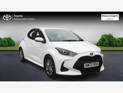 White Used 2023 Toyota Yaris Hybrid Hatchback | £16,510 (Good price)