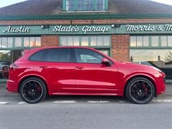 Carmine red metallic Used 2015 Porsche Cayenne SUV | £28,950 (Fair price)