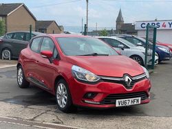 Red Used 2017 Renault Clio IV Dynamique Hatchback | £4,495 (Fair price)