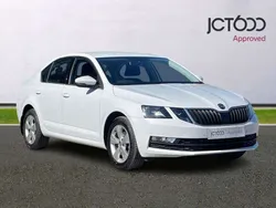 White Used 2019 Skoda Octavia SE Technology Hatchback | £10,884 (Good price)