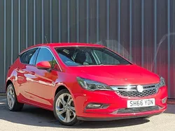 Red Used 2016 Vauxhall Astra SRi Hatchback | £7,498 (Fair price)
