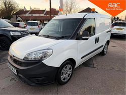 White Used 2017 Fiat Doblò MPV | £5,495 (Fair price)