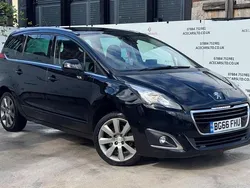 Black Used 2016 Peugeot 5008 Allure MPV | £6,895 (Fair price)