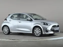 Silver Used 2023 Toyota Yaris Hybrid Hatchback | £16,998 (Good price)
