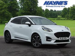 White Used 2021 Ford Puma ST-Line Hatchback | £15,000 (Fair price)