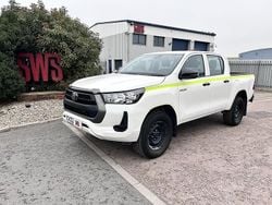 White Used 2022 Toyota HiLux Active Pickup | £16,750 (Fair price)