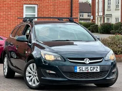 Green Used 2015 Vauxhall Astra Estate | £4,000 (Fair price)