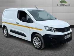 White Used 2021 Peugeot Partner MPV | £6,995 (Good price)