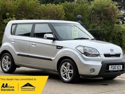 Silver Used 2010 Kia Soul SUV | £5,290 (A bit pricey)