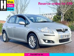 Silver Used 2009 Toyota Auris Hatchback | £3,319 (Good price)