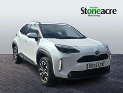 White Used 2023 Toyota Yaris Hybrid Design Hatchback | £21,995 (Expensive)