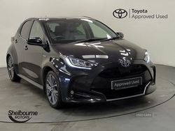 Black Used 2021 Toyota Yaris Hybrid Hatchback | £17,290 (Fair price)