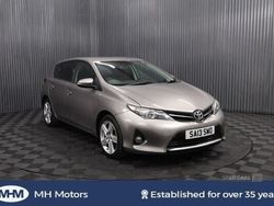 Bronze Used 2013 Toyota Auris Sport Hatchback | £5,495 (Good price)