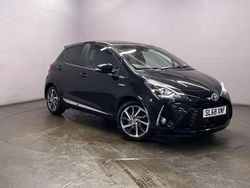 Black Used 2018 Toyota Yaris Hybrid Hatchback | £13,299 (Fair price)