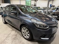 Grey Used 2017 Renault Clio IV Dynamique Hatchback | £6,895 (Fair price)