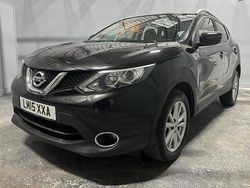 Black Used 2015 Nissan Qashqai Acenta SUV | £9,495 (Good price)