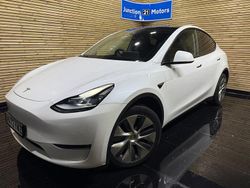 White Used 2022 Tesla Model Y Long Range AWD SUV | £20,999 (Fair price)