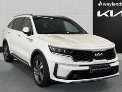 White Used 2022 Kia Sorento 4 SUV | £40,995 (A bit pricey)