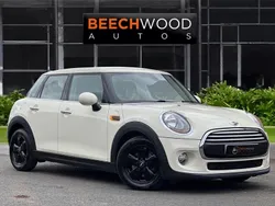 White Used 2015 Mini Cooper D Hatch Hatchback | £6,800 (Fair price)