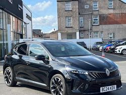 Metallic diamond black Used 2024 Renault Clio V Techno Hatchback | £17,402 (Fair price)
