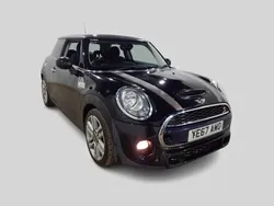 Midnight black Used 2017 Mini Cooper S Hatch Hatchback | £9,795 (Fair price)