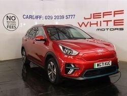 Red Used 2022 Kia Niro Play SUV | £13,488 (Super price)