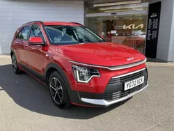 Runway red Used 2022 Kia Niro 2 SUV | £19,140 (Fair price)