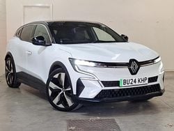 White Used 2024 Renault Mégane Techno Hatchback | £19,998 (Fair price)