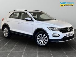 White Used 2019 VW T-Roc SE SUV | £9,995 (Fair price)