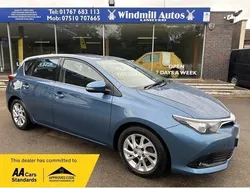 Blue Used 2016 Toyota Auris Business Edition Hatchback | £7,950 (Fair price)