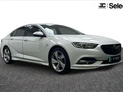 White Used 2019 Vauxhall Insignia SRi Hatchback | £8,000 (Fair price)