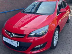 Red Used 2015 Vauxhall Astra Excite Hatchback | £4,495 (Fair price)