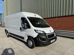 White Used 2023 Peugeot Boxer Premium Van | £14,999 (Good price)