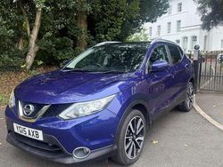 Blue Used 2015 Nissan Qashqai Tekna SUV | £6,995 (Fair price)