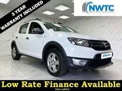 White Used 2016 Dacia Sandero Lauréate Hatchback | £6,495 (Fair price)