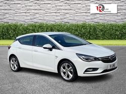 White Used 2016 Vauxhall Astra SRi Hatchback | £6,295 (Fair price)