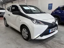 White Used 2015 Toyota Aygo Hatchback | £4,490 (Fair price)