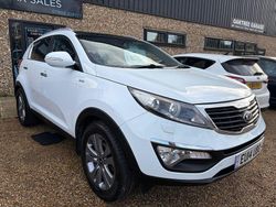 White Used 2014 Kia Sportage SUV | £6,995 (Fair price)