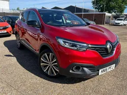 Red Used 2016 Renault Kadjar Signature SUV | £7,641 (Fair price)