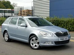 Blue Used 2010 Skoda Octavia Elegance Estate | £3,150 (Good price)