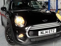 Black Used 2014 Mini Cooper Hatch Hatchback | £6,890 (Fair price)