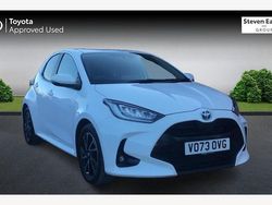 Used 2025 Toyota Yaris Hybrid Design Hatchback | £19,908 (Fair price)