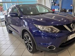Blue Used 2016 Nissan Qashqai Tekna SUV | £7,776 (Fair price)