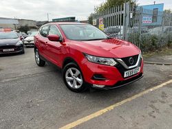 Red Used 2019 Nissan Qashqai Acenta Premium SUV | £6,799